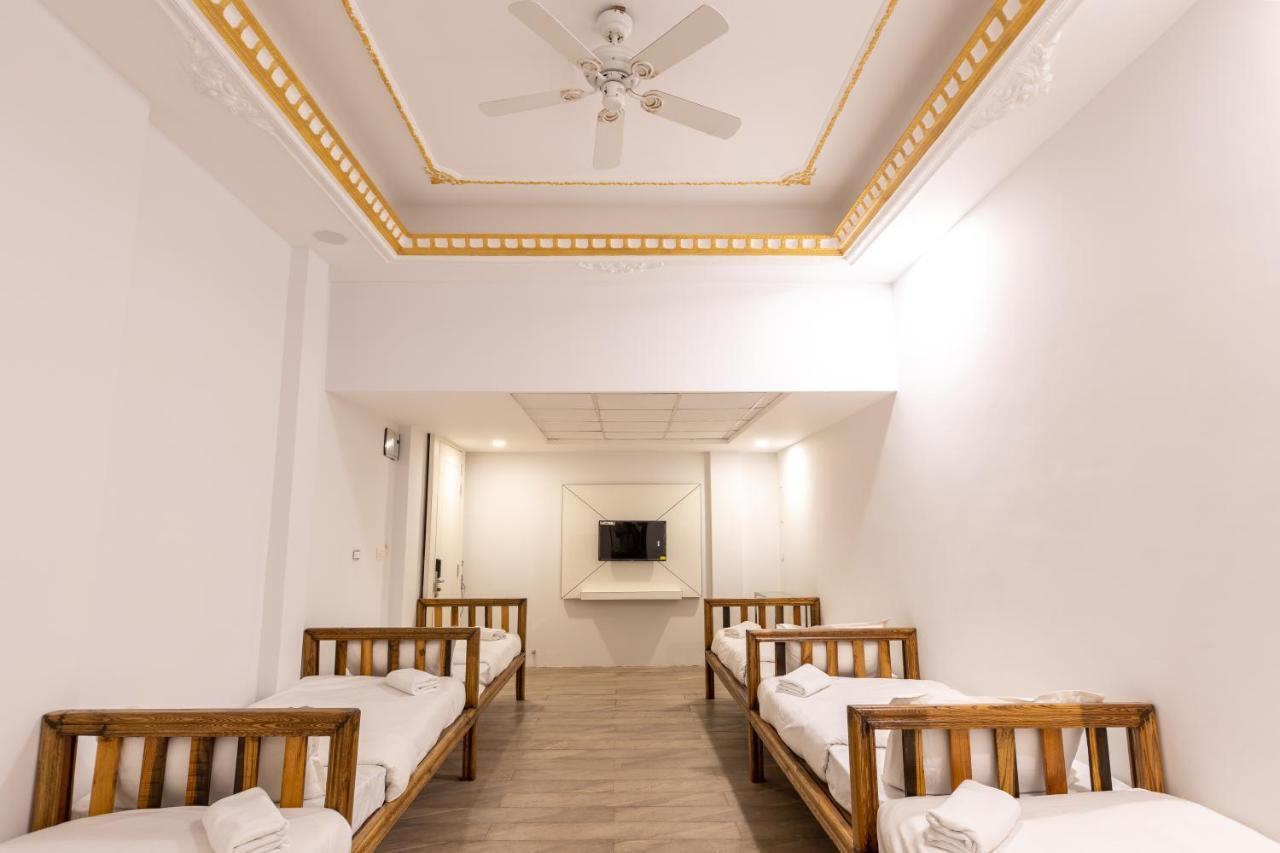 The Grand Monarch Hotel, Ujjain Exteriör bild